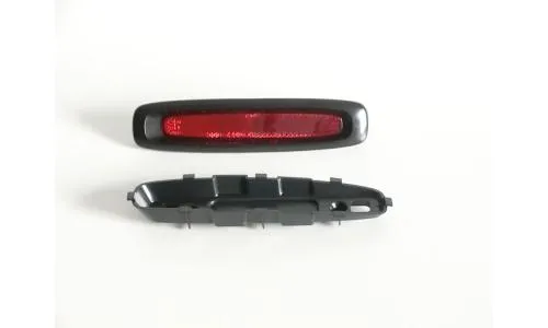 Kia Sorento (02-06) Arka Tampon Reflektörü Sağ  Kırmızı