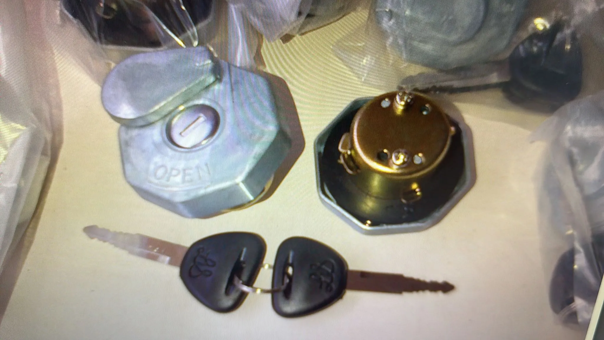 Mitsubishi Canter Kamyon (90-97) Fe449 Depo Kapağı