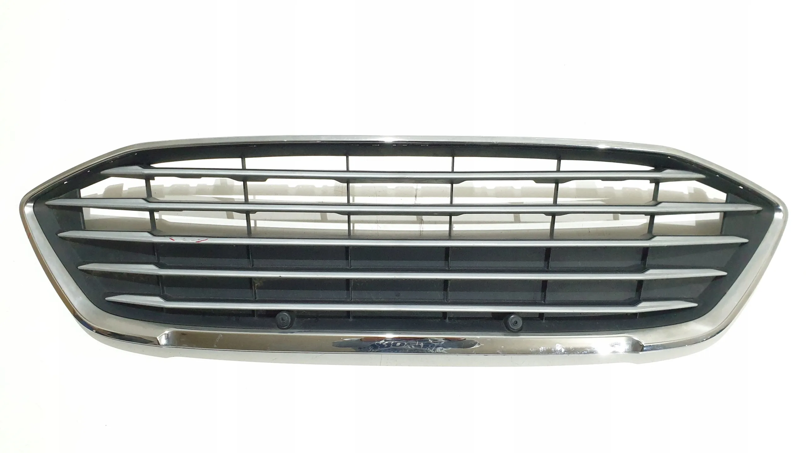 Ford Focus (18->) Ön Panjur Krom Çerçeveli Gri Kuşaklı